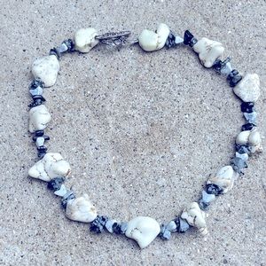 Vintage Howlite‎ and Jasper beaded necklace